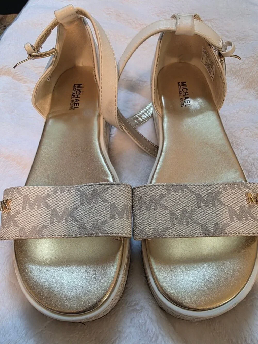 Michael Kors Serena Wedge Sandal, Size 3 US